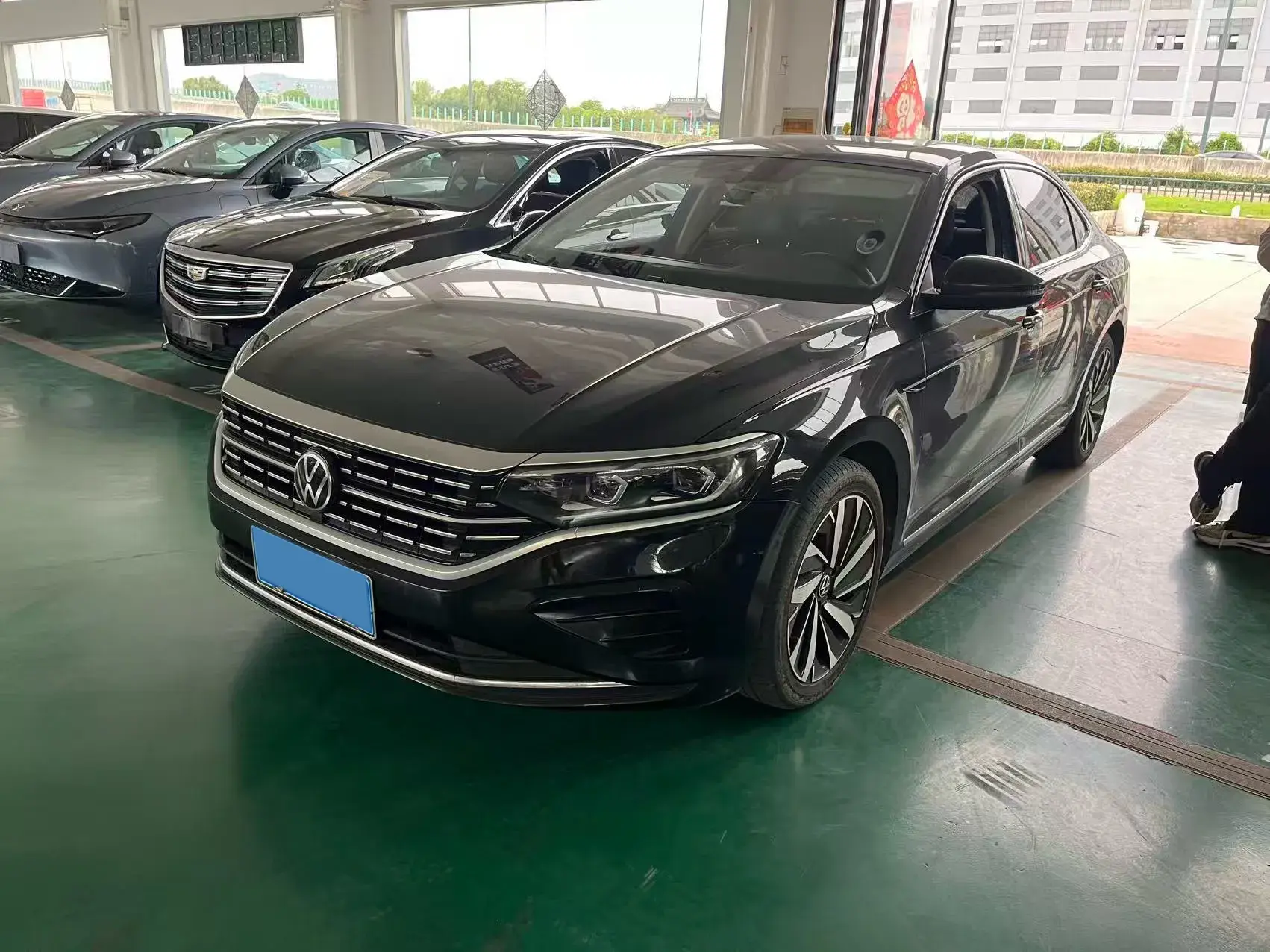 2022 VOLKSWAGEN PASSAT view 1