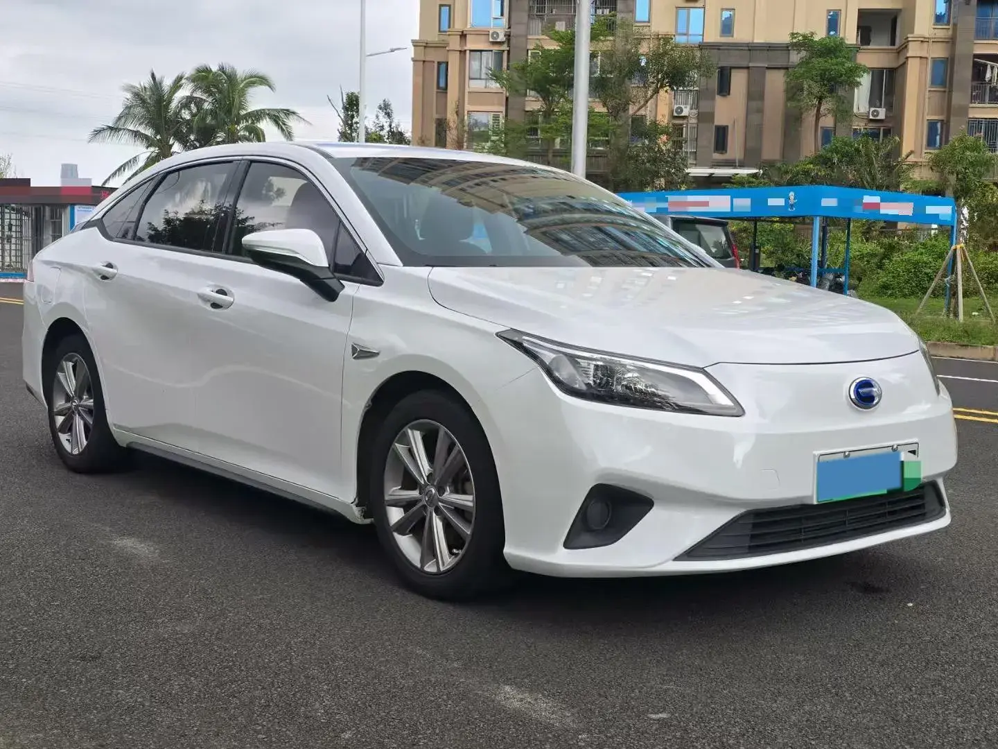 2019 AION S thumbnail 3