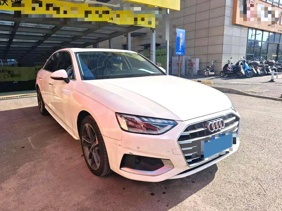 2020 AUDI A4L thumbnail 2