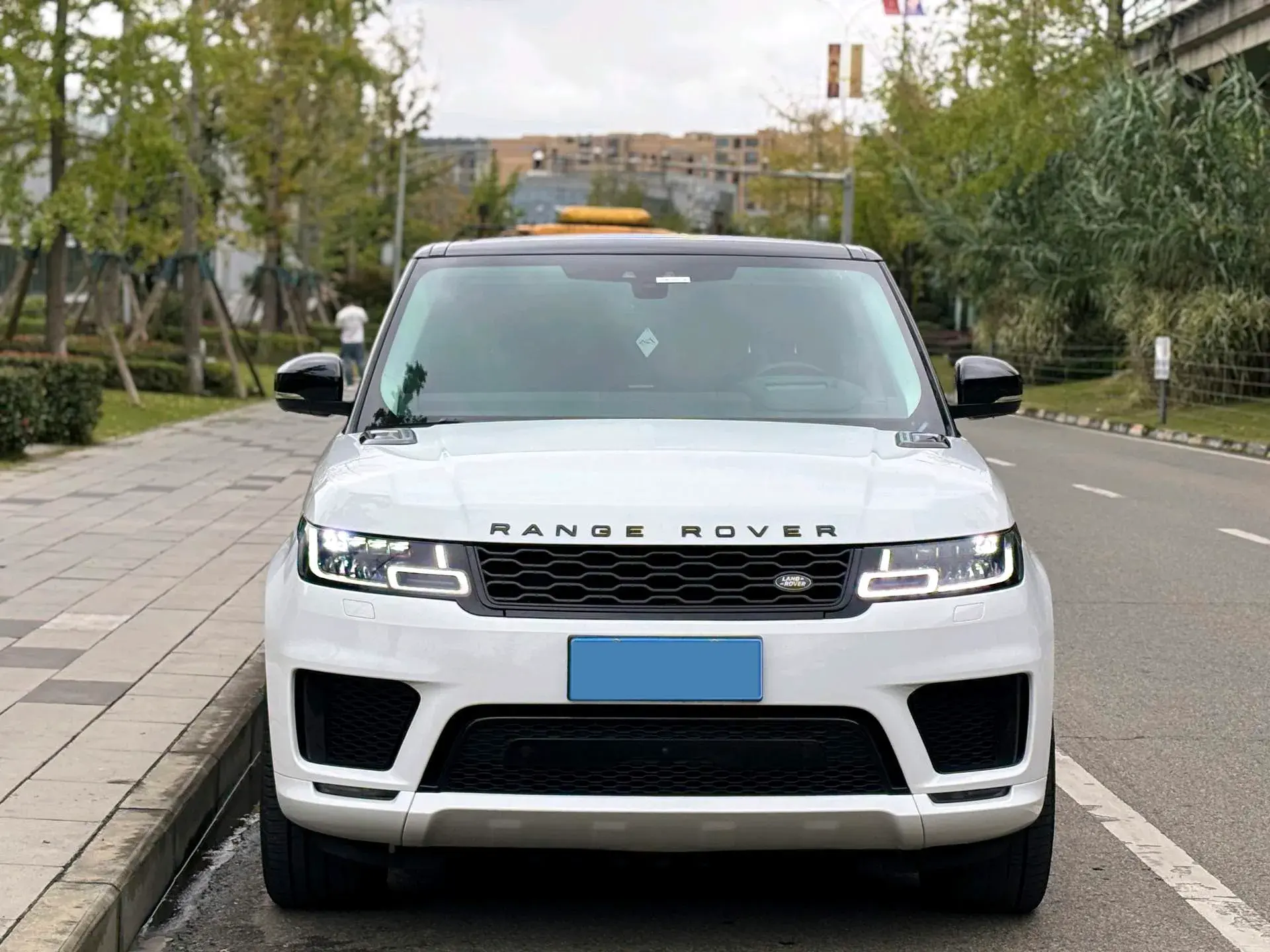 2021 LAND ROVER thumbnail 2