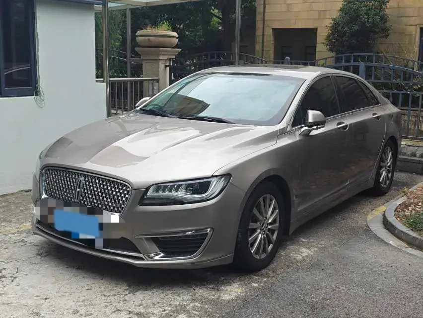 2018 LINCOLN MKZ view 1