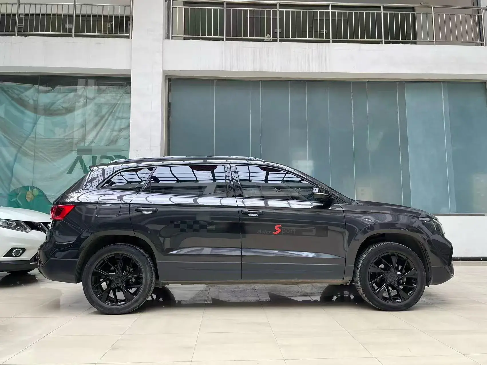 2023 JETTA VS7 thumbnail 4