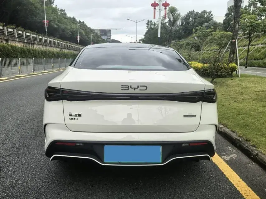 2024 BYD SEAL thumbnail 4