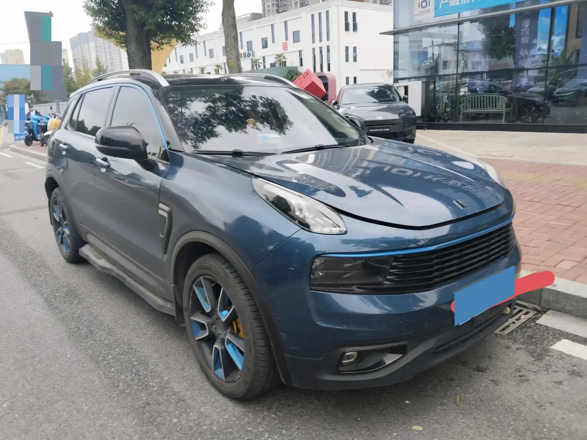 2018 LYNK&CO 01 thumbnail 3