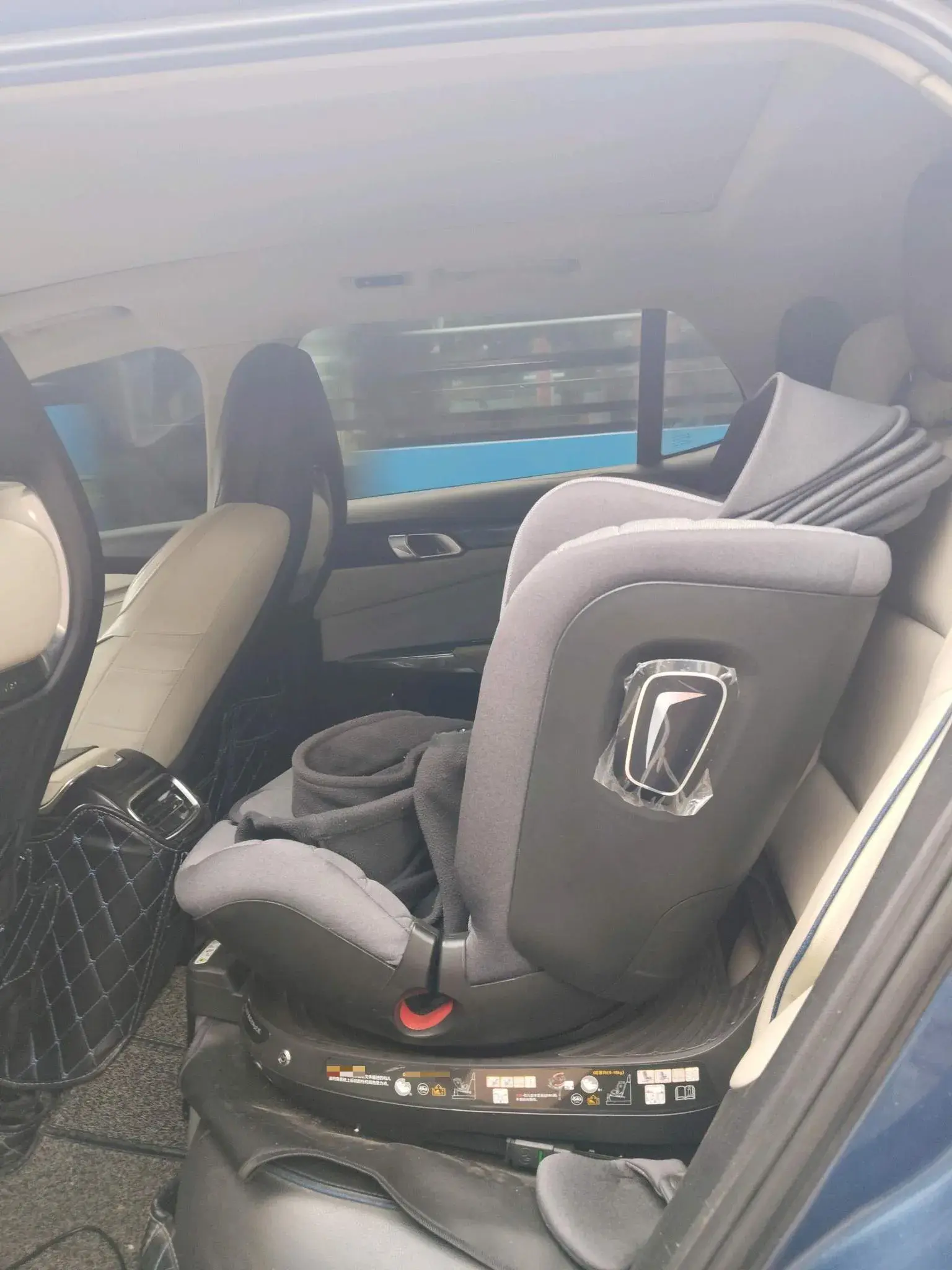 2018 LYNK&CO 01 thumbnail 4