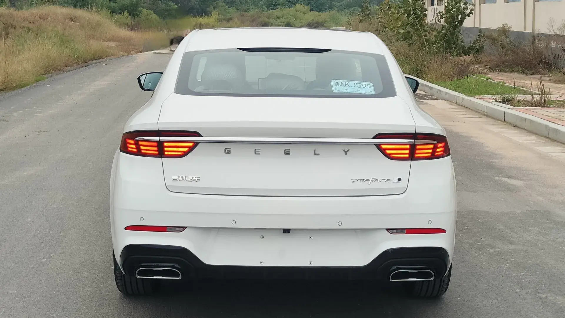 2023 GEELY PREFACE thumbnail 3