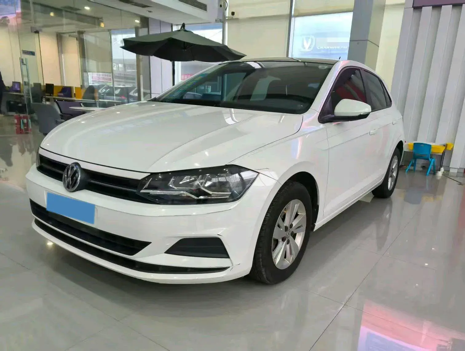 2019 VOLKSWAGEN POLO view 1