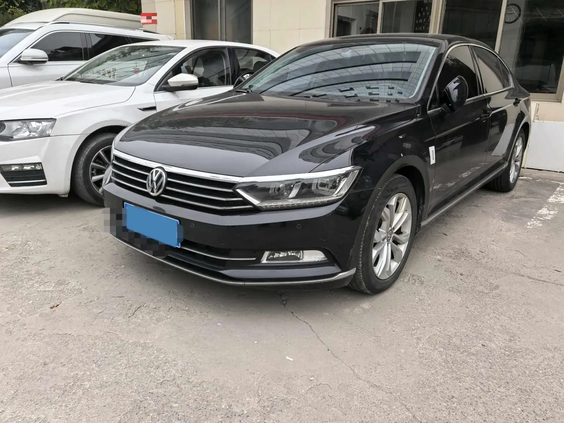 2018 VOLKSWAGEN MAGOTAN view 1