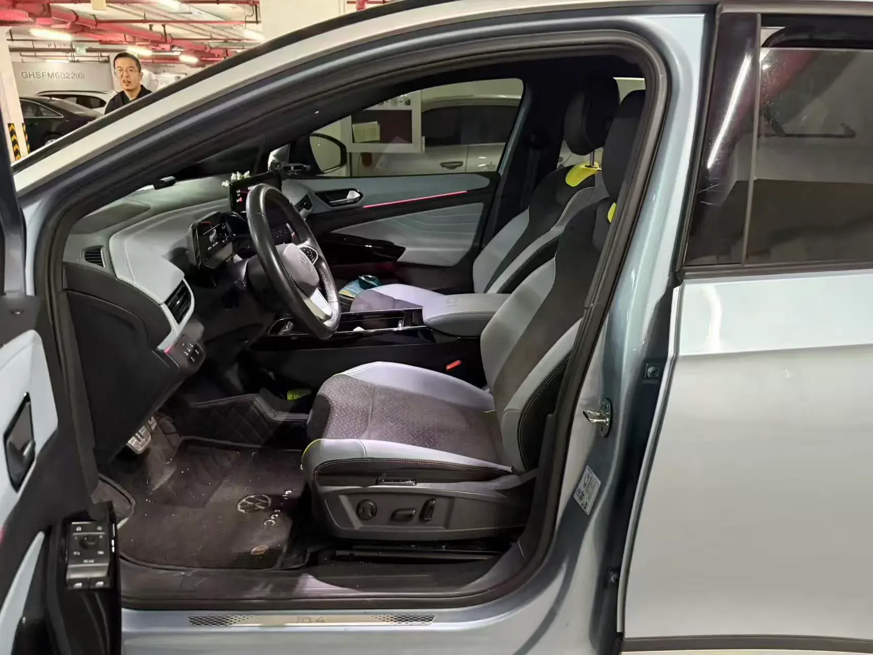 2022 VOLKSWAGEN ID.4 thumbnail 4