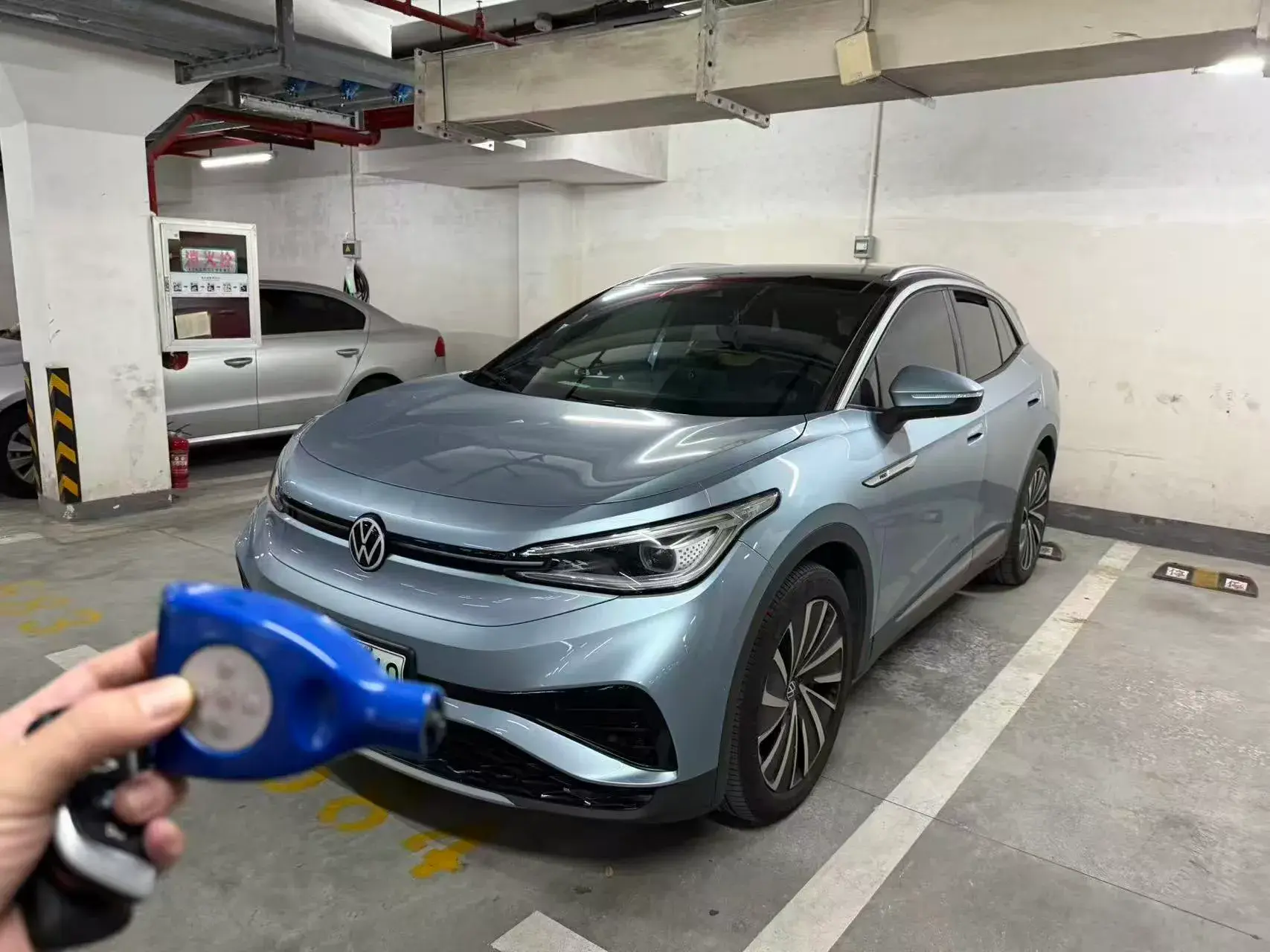 2022 VOLKSWAGEN ID.4 view 1