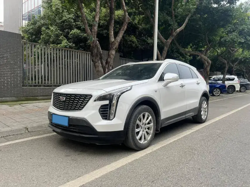 2018 Cadillac XT4 2.0T 241HP L4 9AT