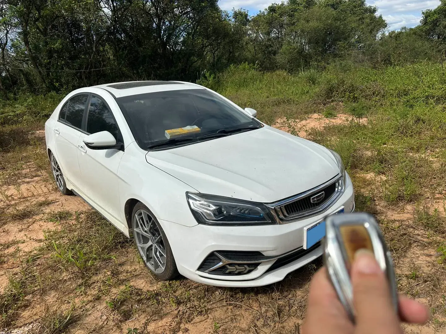 2020 GEELY EMGRAND thumbnail 2