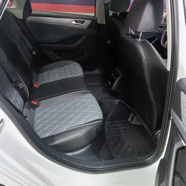 2025 VOLKSWAGEN SAGITAR thumbnail 4