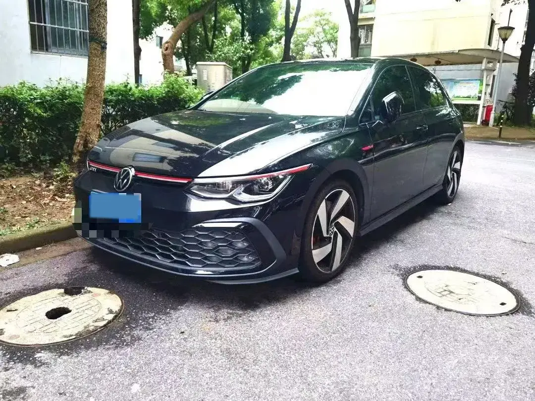 2021 VOLKSWAGEN GOLFGTI view 1