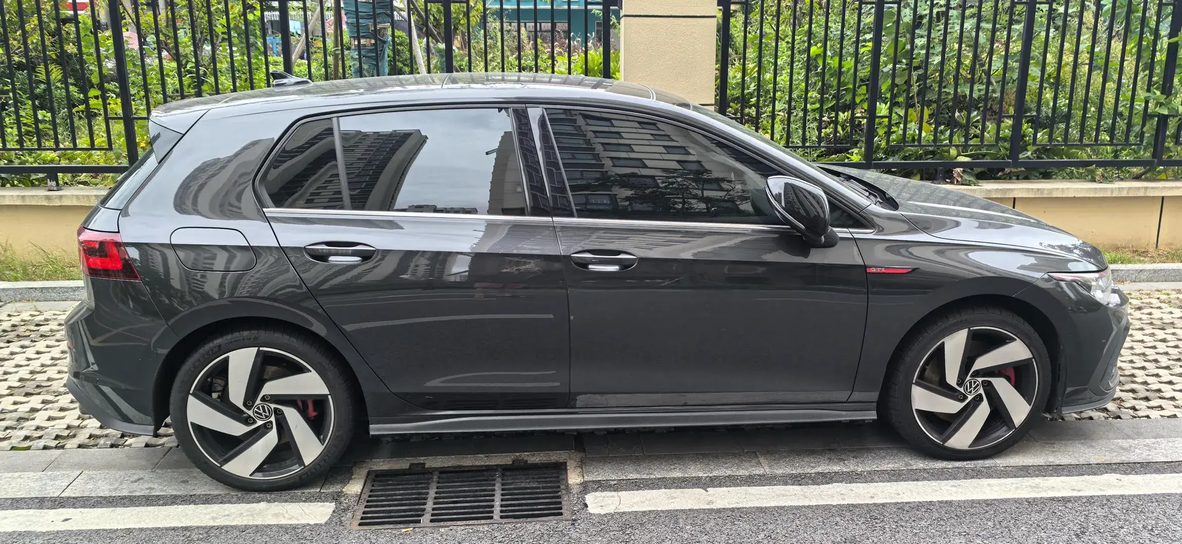 2021 VOLKSWAGEN GOLFGTI thumbnail 2