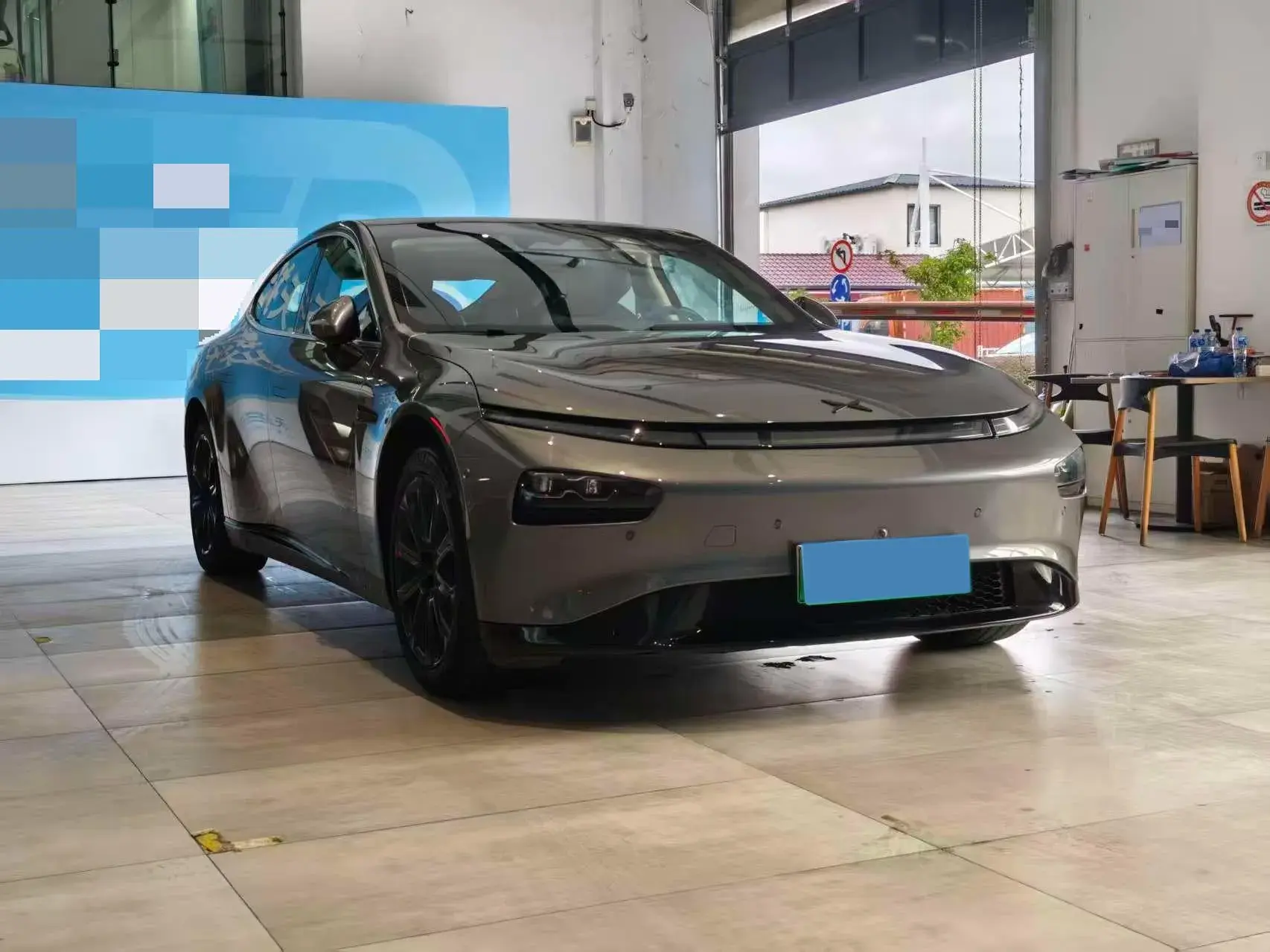 2020 XPENG P7 thumbnail 3