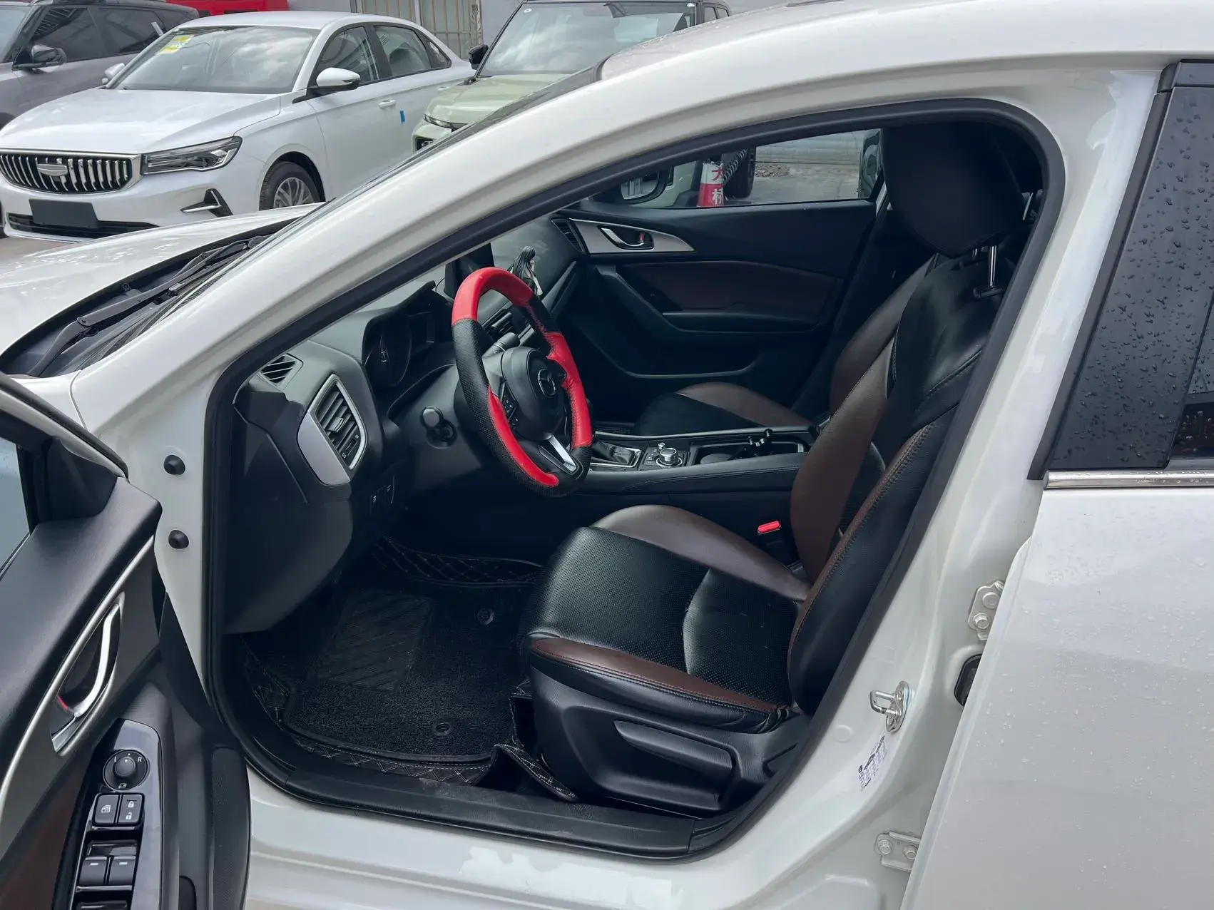 2017 MAZDA 3 thumbnail 4