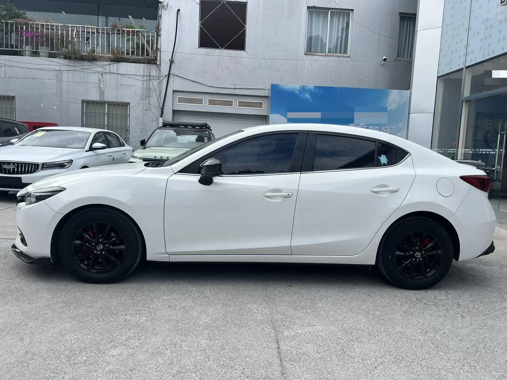 2017 MAZDA 3 thumbnail 3