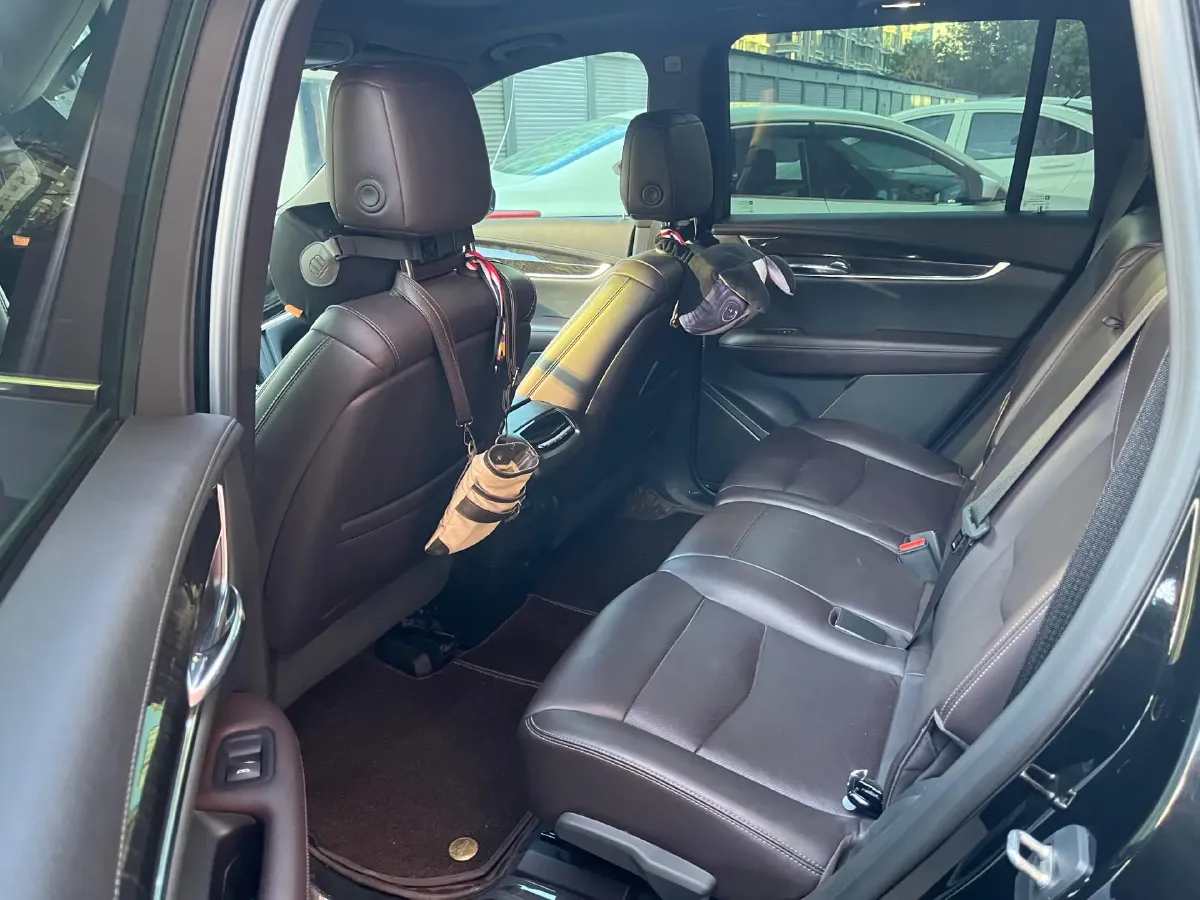 2021 Cadillac XT6 2.0T 237HP L4 9AT,autocango,china used car exporter,china ev exporter,chinese used car exporter,chinese used ev exporter