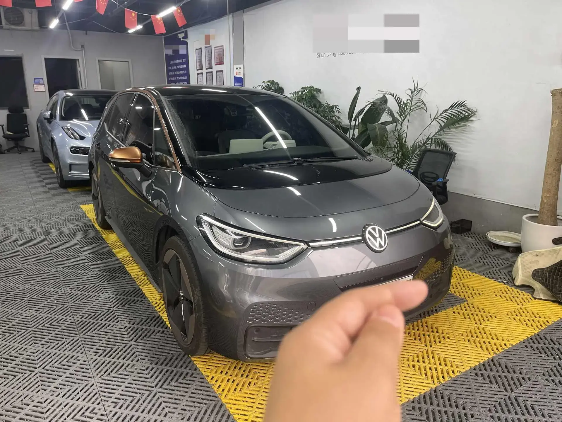 2024 VOLKSWAGEN ID.3 thumbnail 2