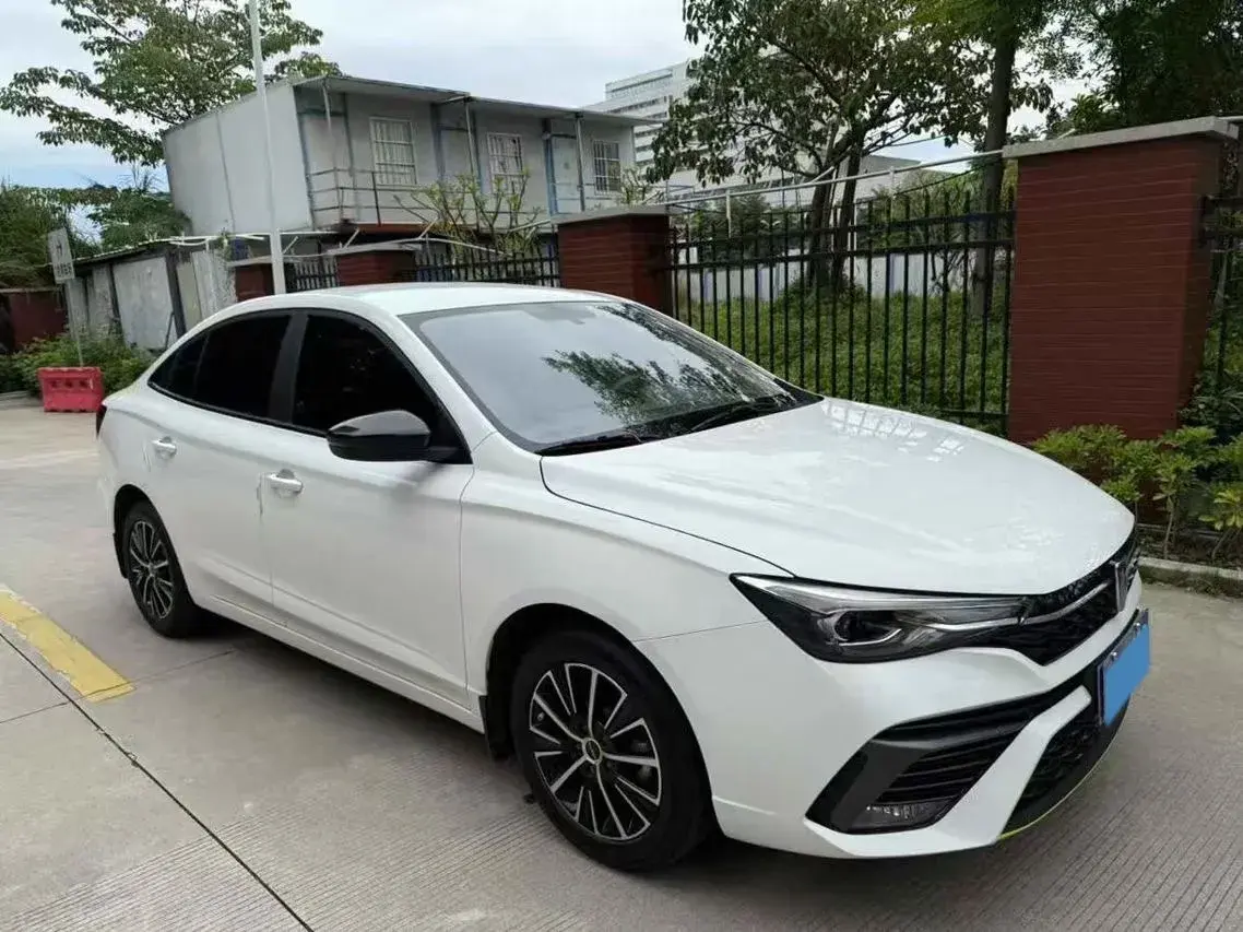 2021 ROEWE I5 thumbnail 3