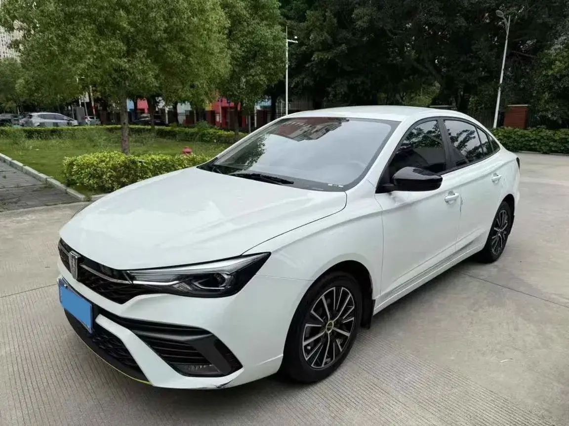 2021 ROEWE I5 view 1