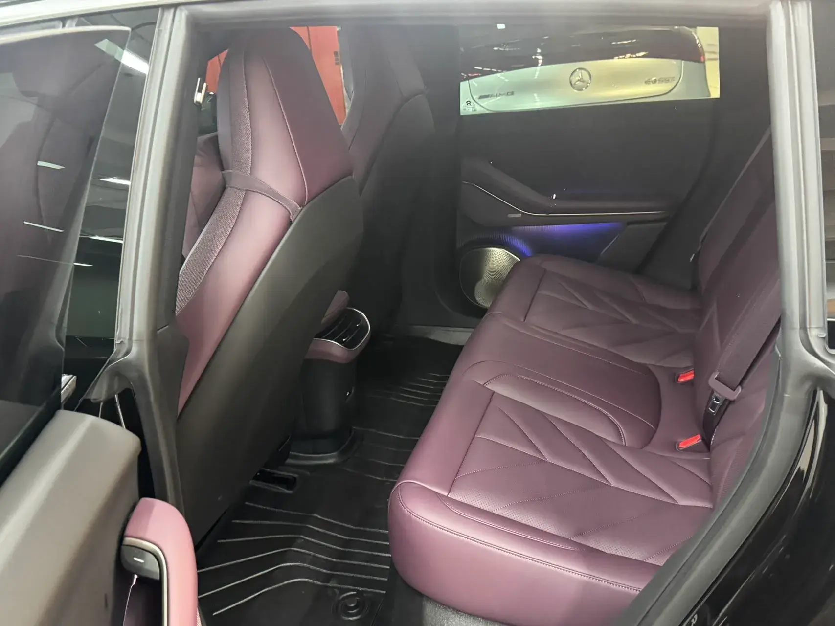 2024 NIO ET5T thumbnail 3