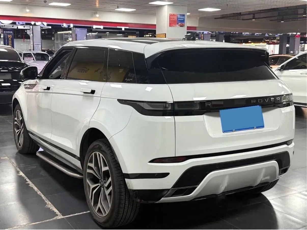 2021 LAND ROVER thumbnail 4
