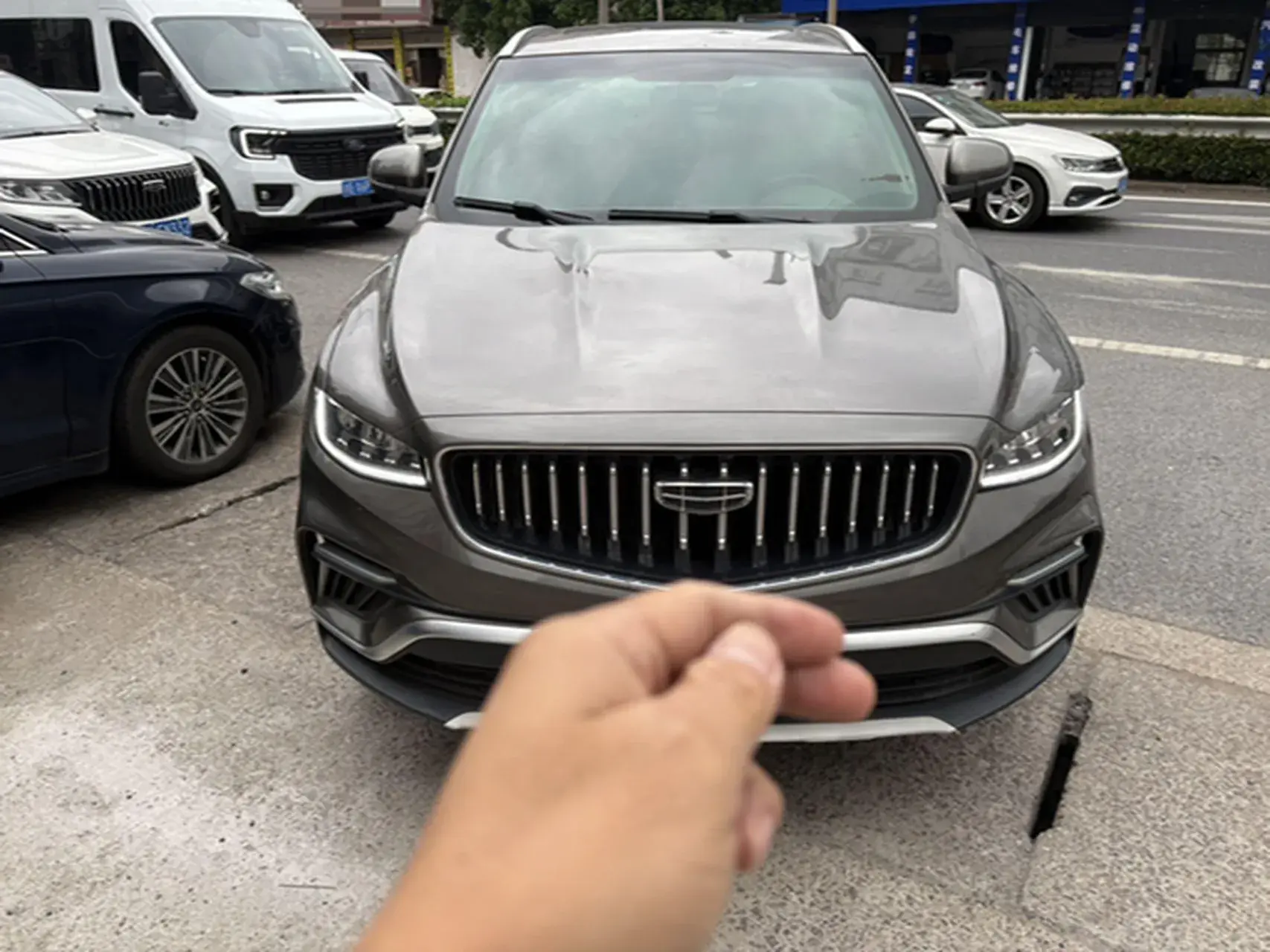 2022 GEELY AZKARRA thumbnail 2