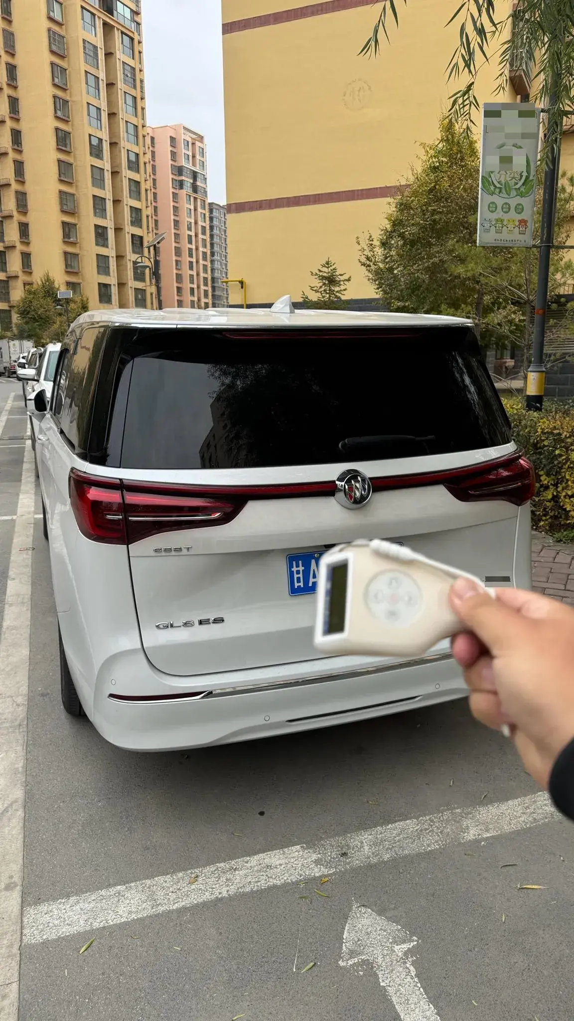 2020 BUICK GL8 thumbnail 3