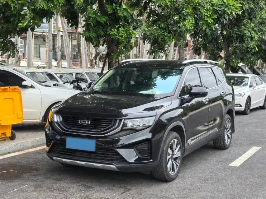 2020 GEELY OKAVANGO view 1