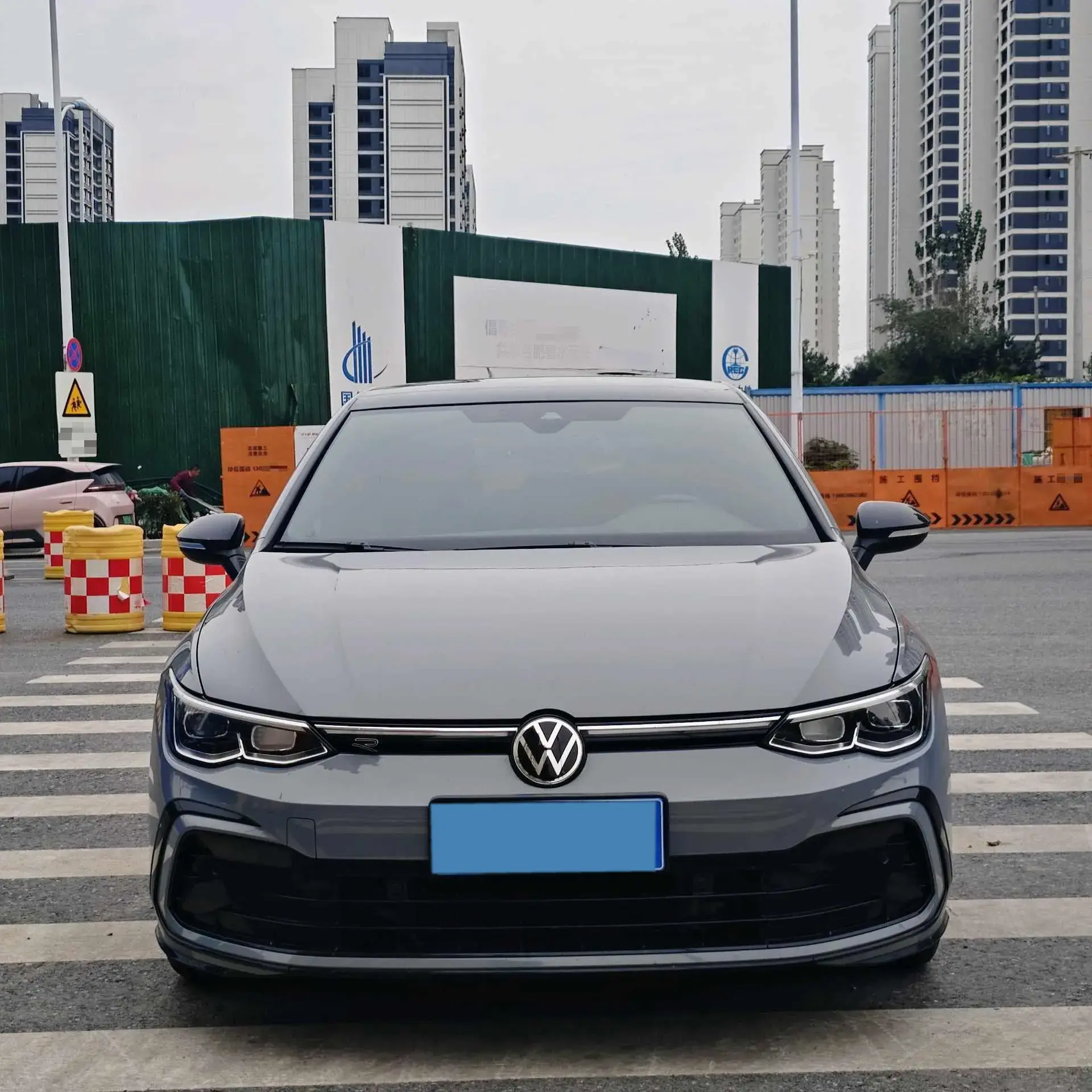 2021 VOLKSWAGEN GOLF thumbnail 2