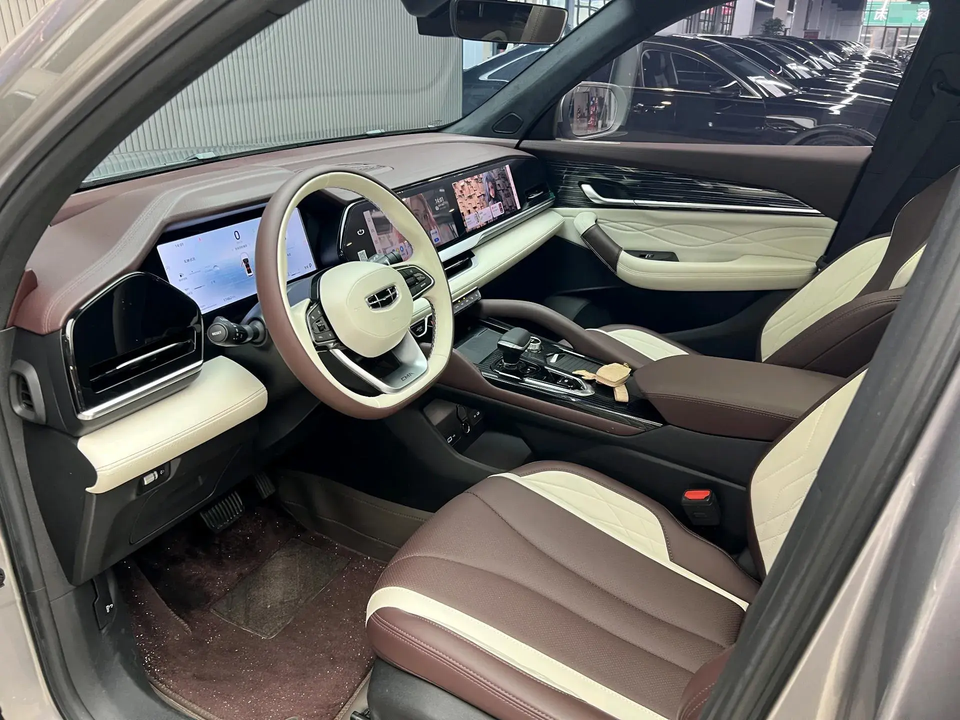 2024 GEELY MONJARO thumbnail 3