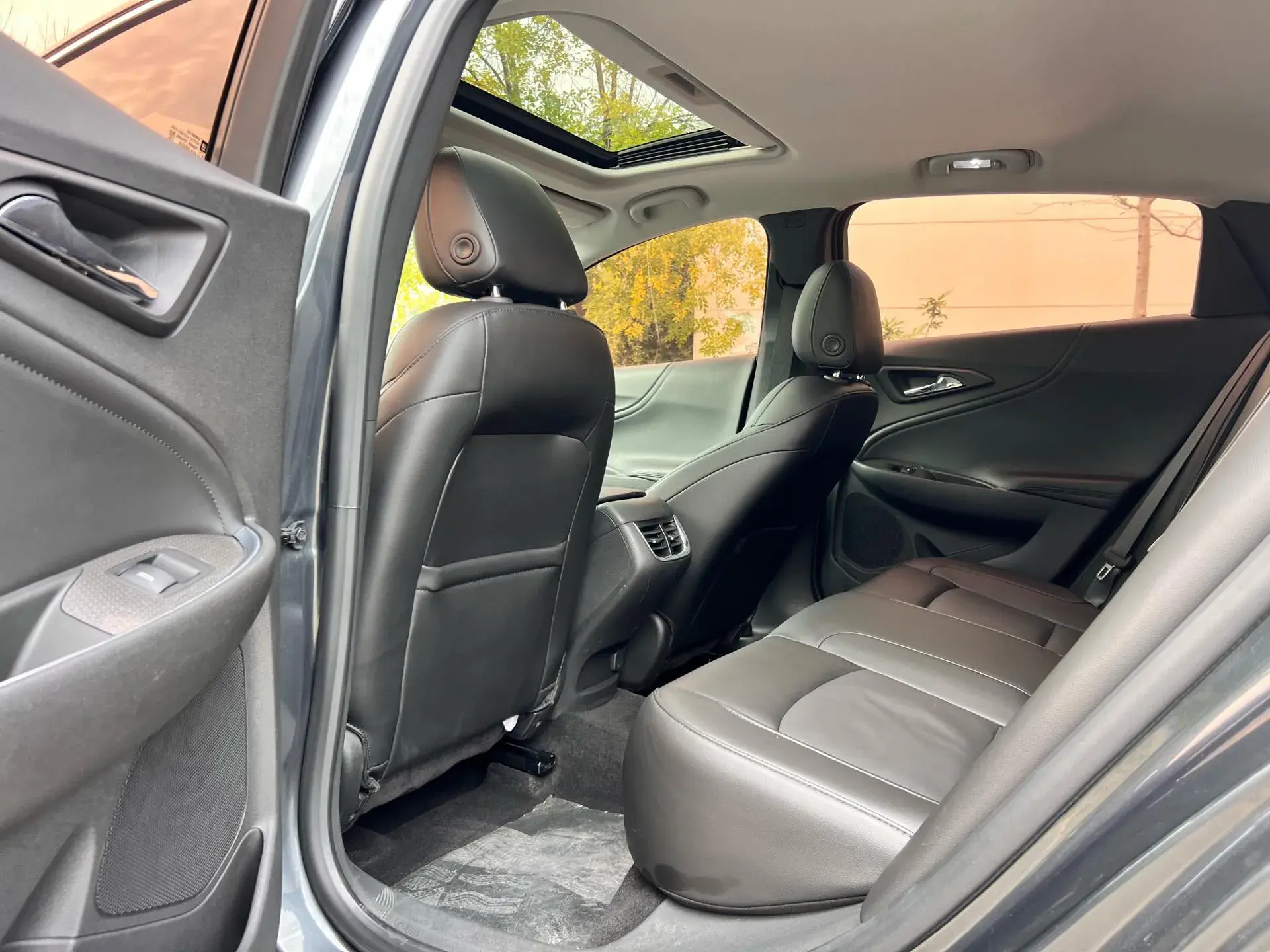 2018 CHEVROLET MALIBU thumbnail 4