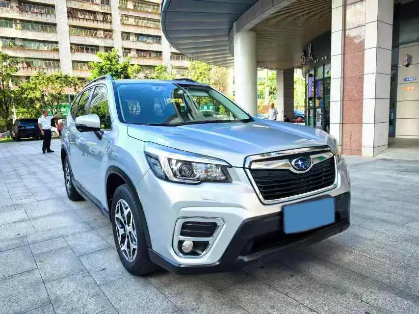 2021 SUBARU FORESTER thumbnail 3