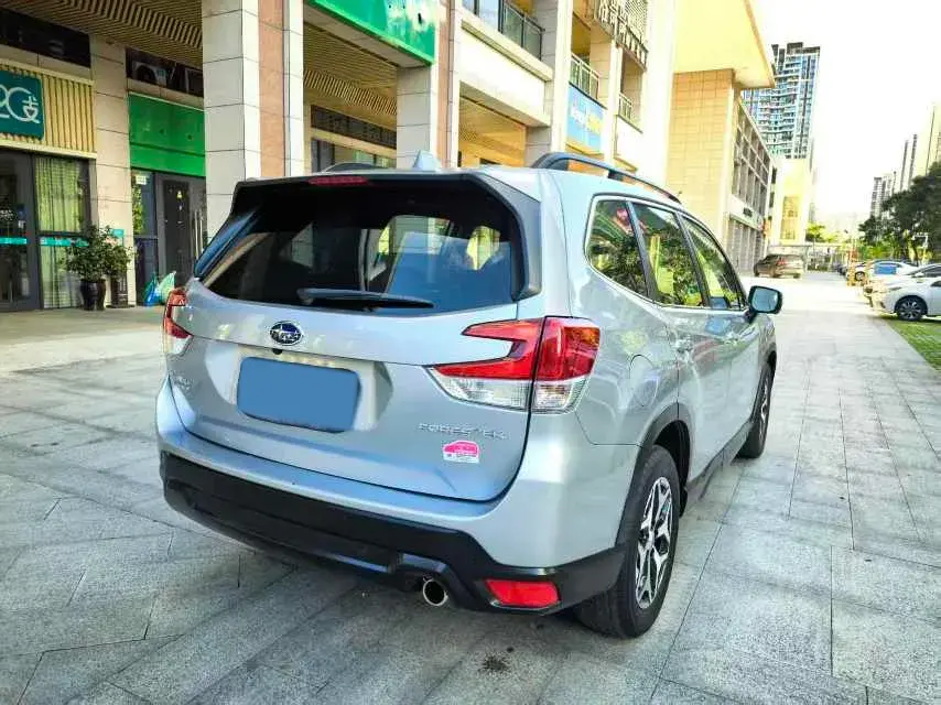 2021 SUBARU FORESTER thumbnail 4