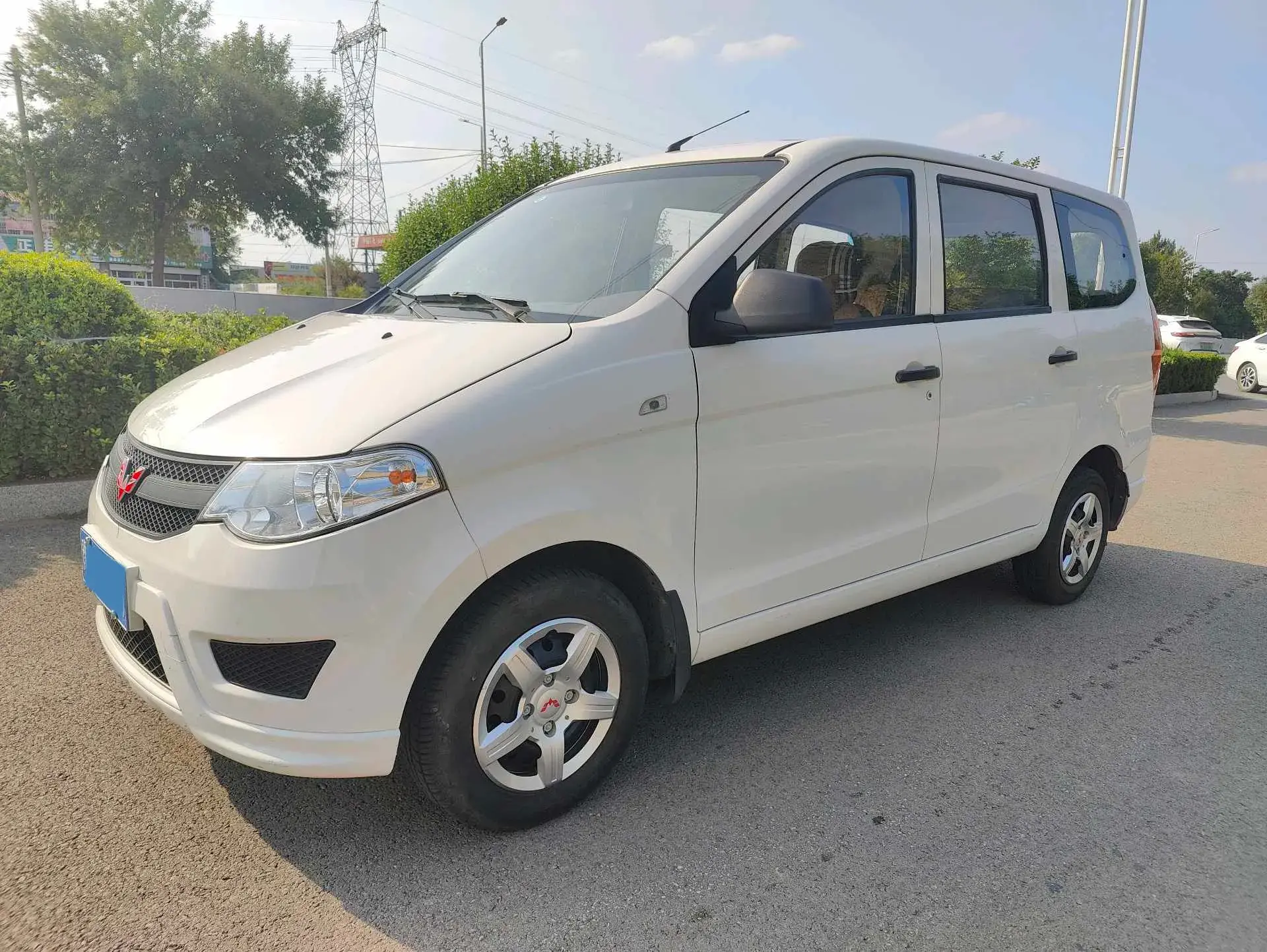 2020 WULING HONGGUANG view 1