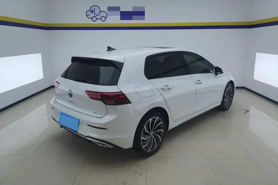 2021 VOLKSWAGEN GOLF thumbnail 2