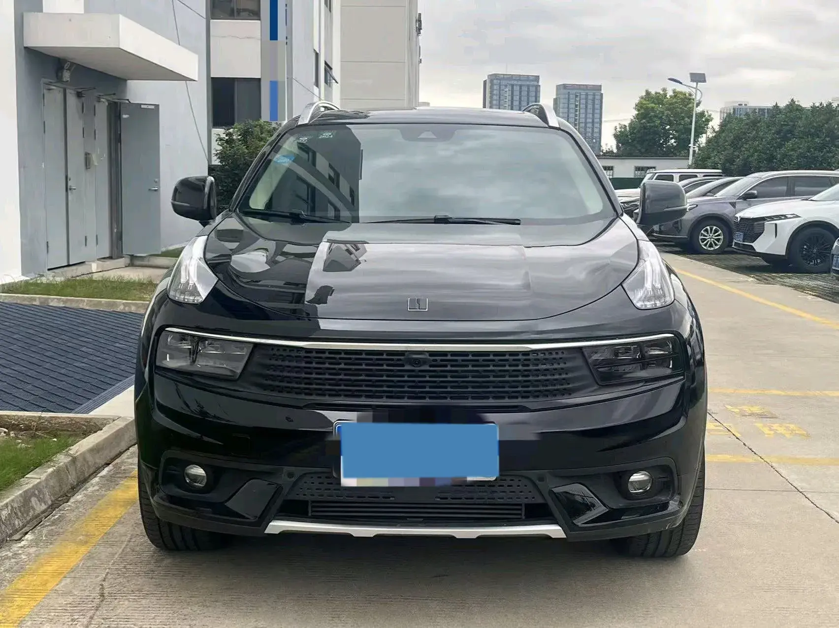 2017 LYNK&CO 01 thumbnail 2