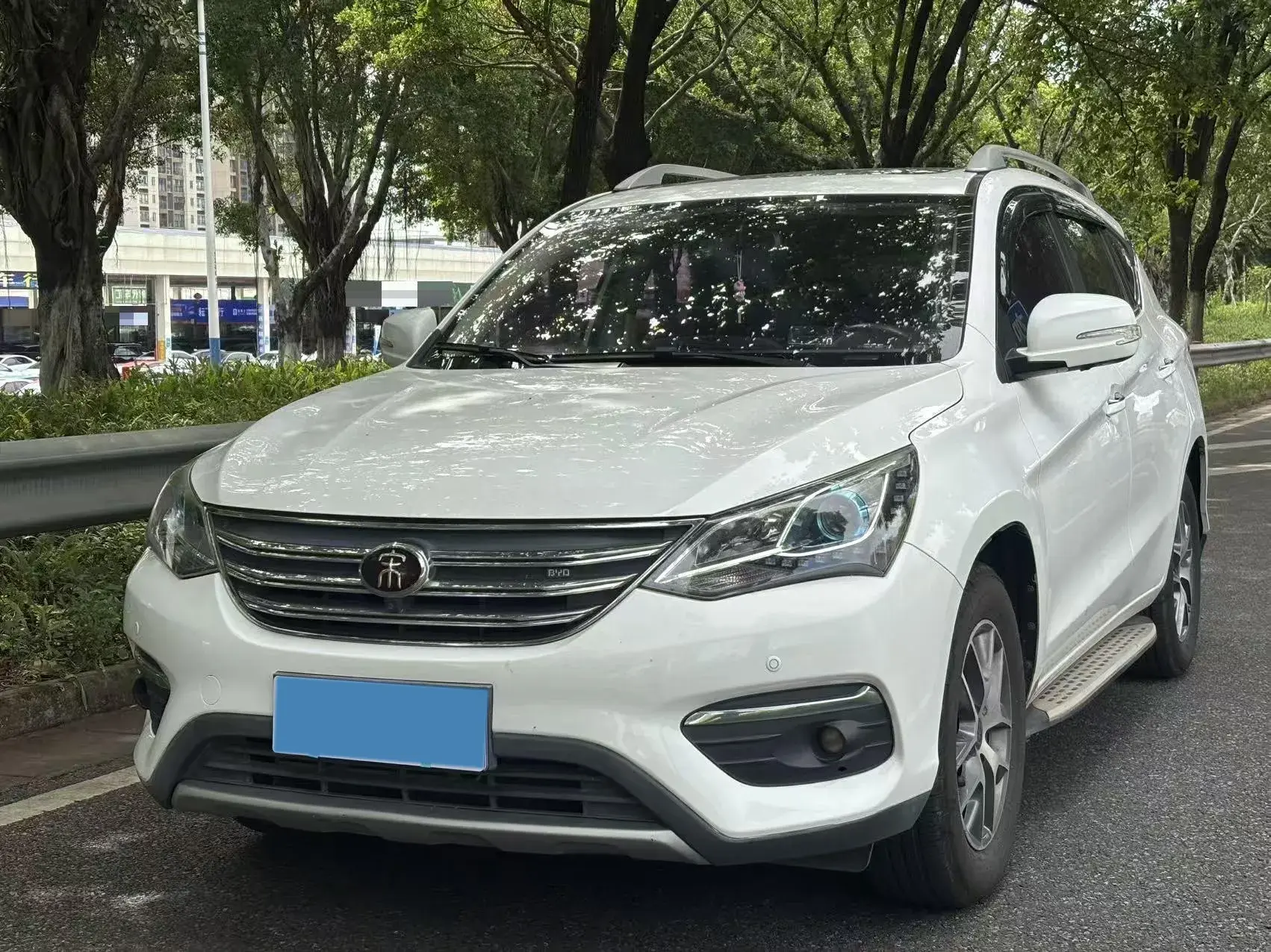 2018 BYD SONG view 1
