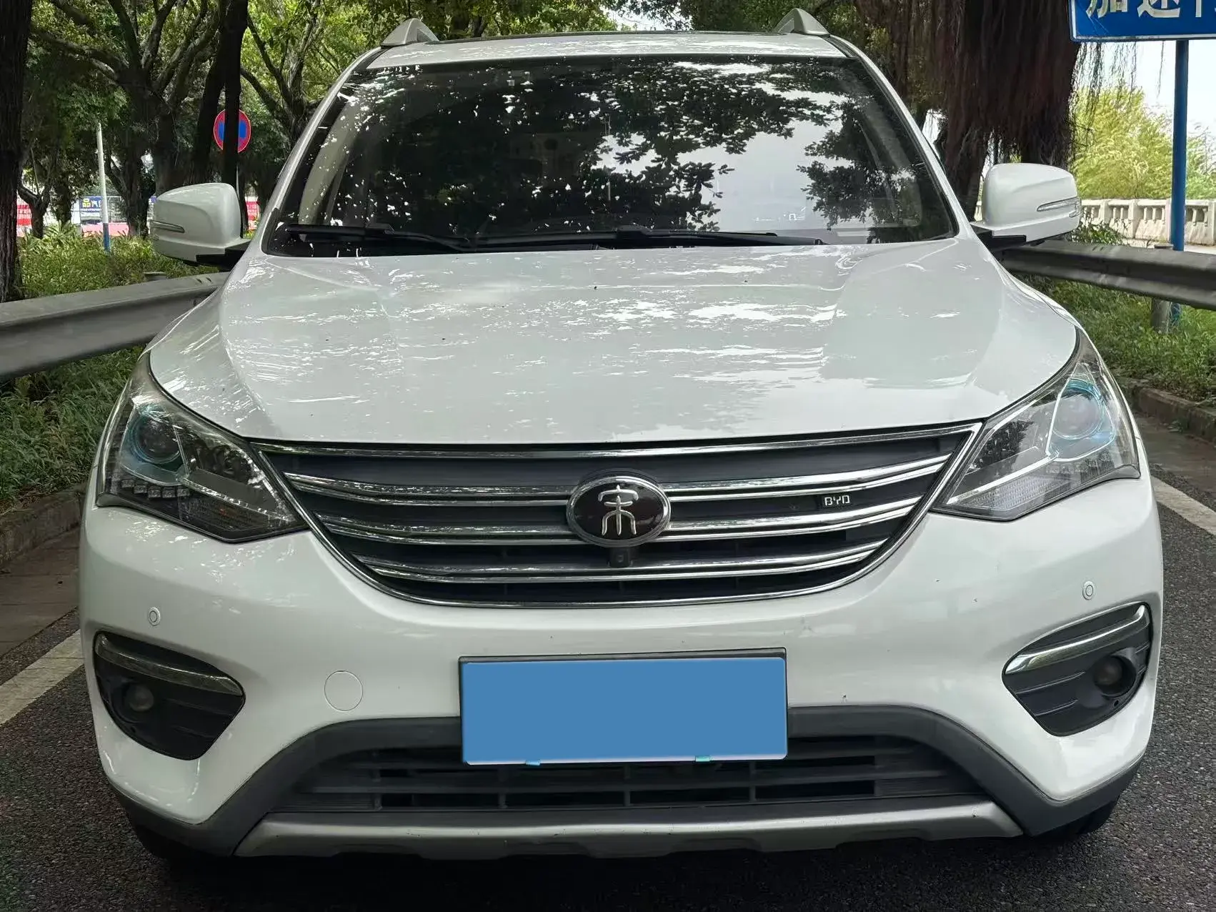 2018 BYD SONG thumbnail 2