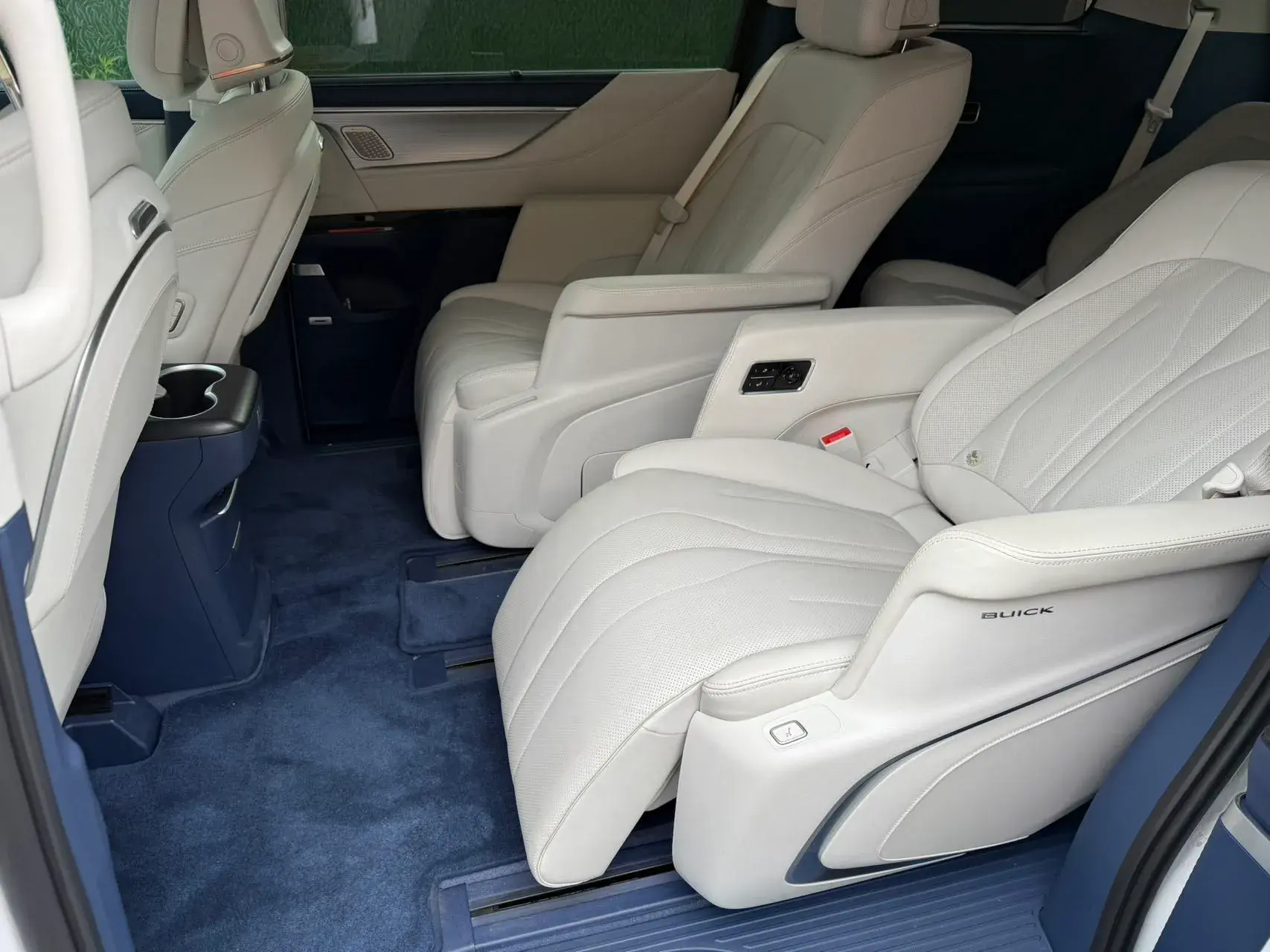 2024 BUICK GL8 thumbnail 4