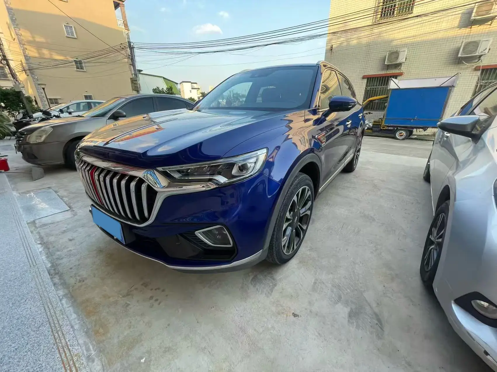 2019 HONGQI HS5 view 1