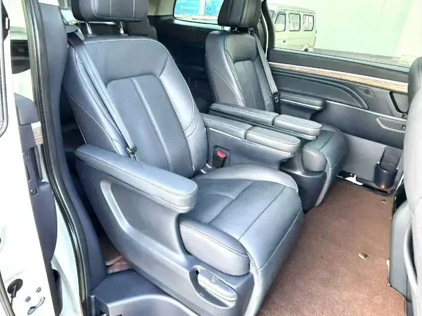 2021 GAC TRUMPCHI thumbnail 4