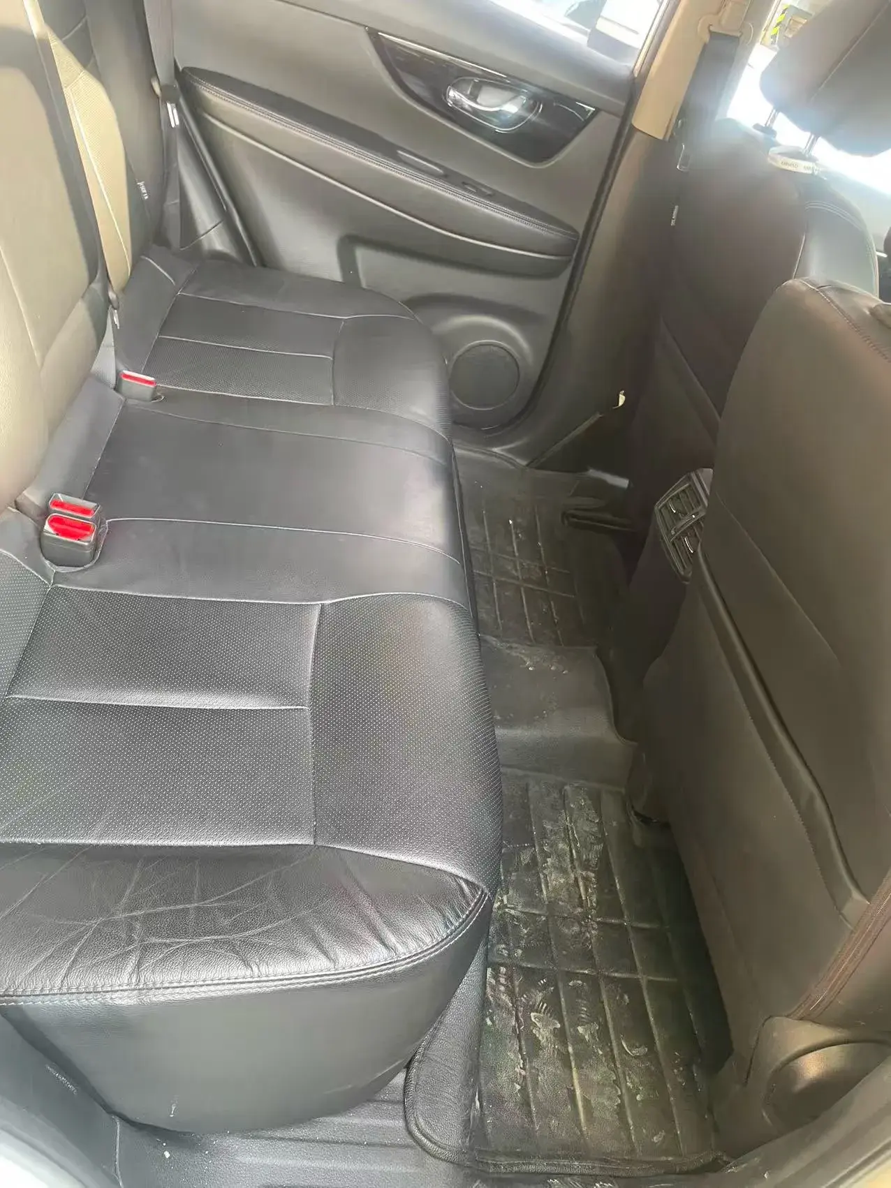 2019 NISSAN X-TRAIL thumbnail 3