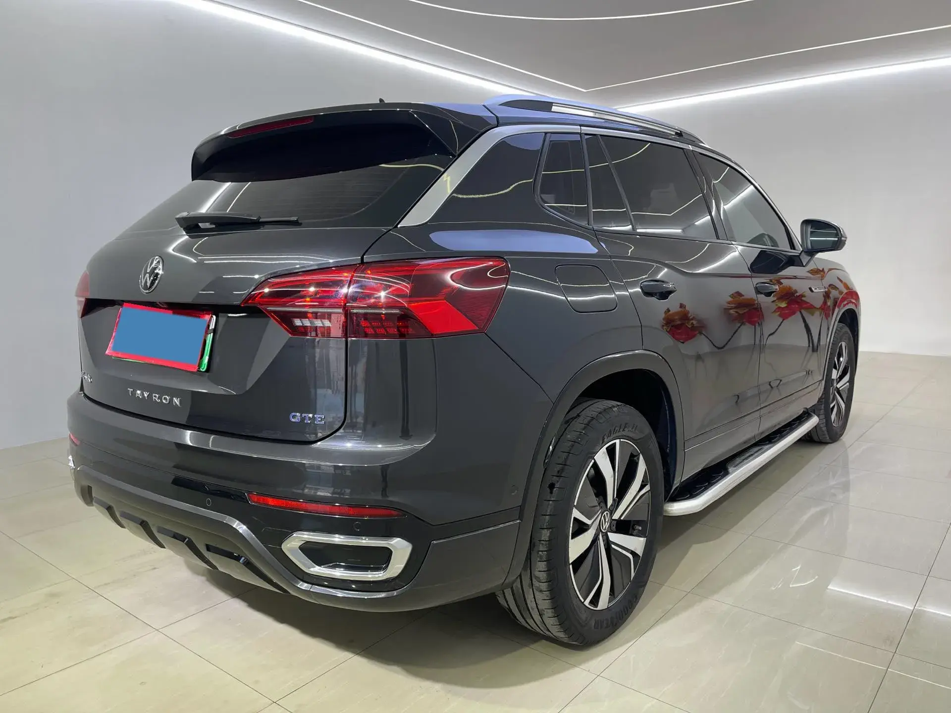 2020 VOLKSWAGEN TAYRON thumbnail 4