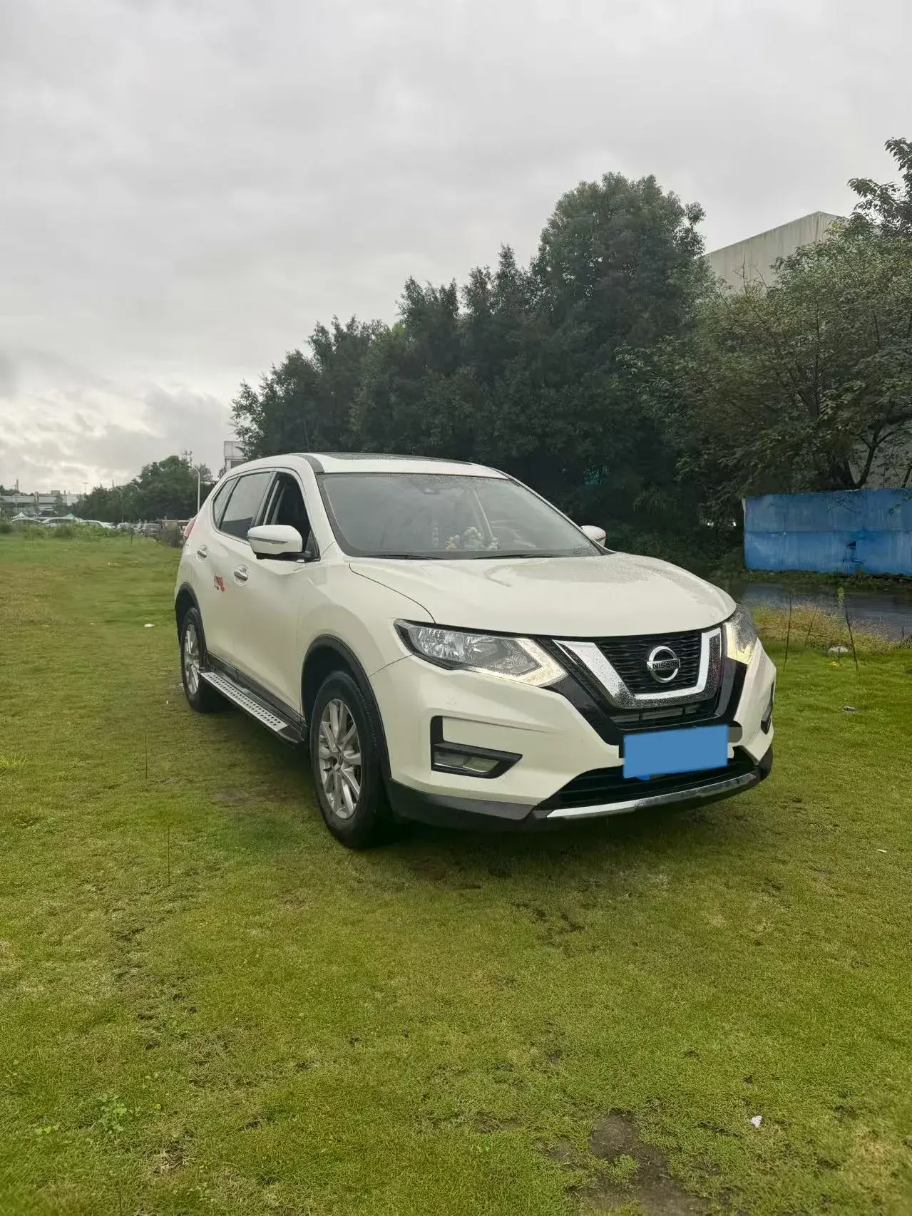 2020 NISSAN X-TRAIL thumbnail 3