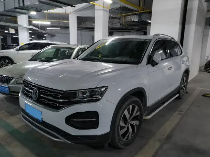 2019 VOLKSWAGEN TAYRON view 1