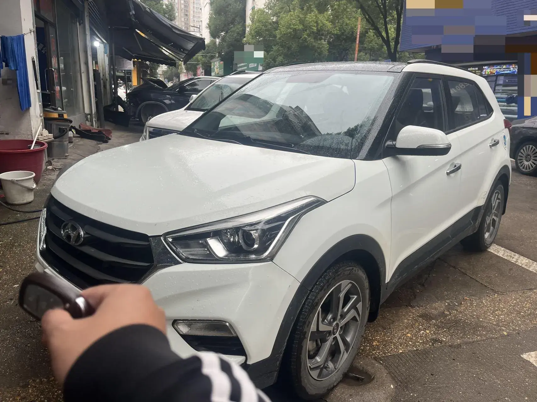 2017 HYUNDAI IX25 view 1