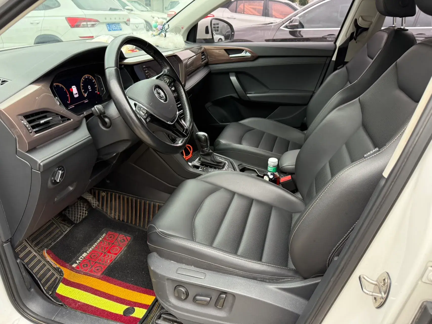 2019 VOLKSWAGEN THARU thumbnail 3